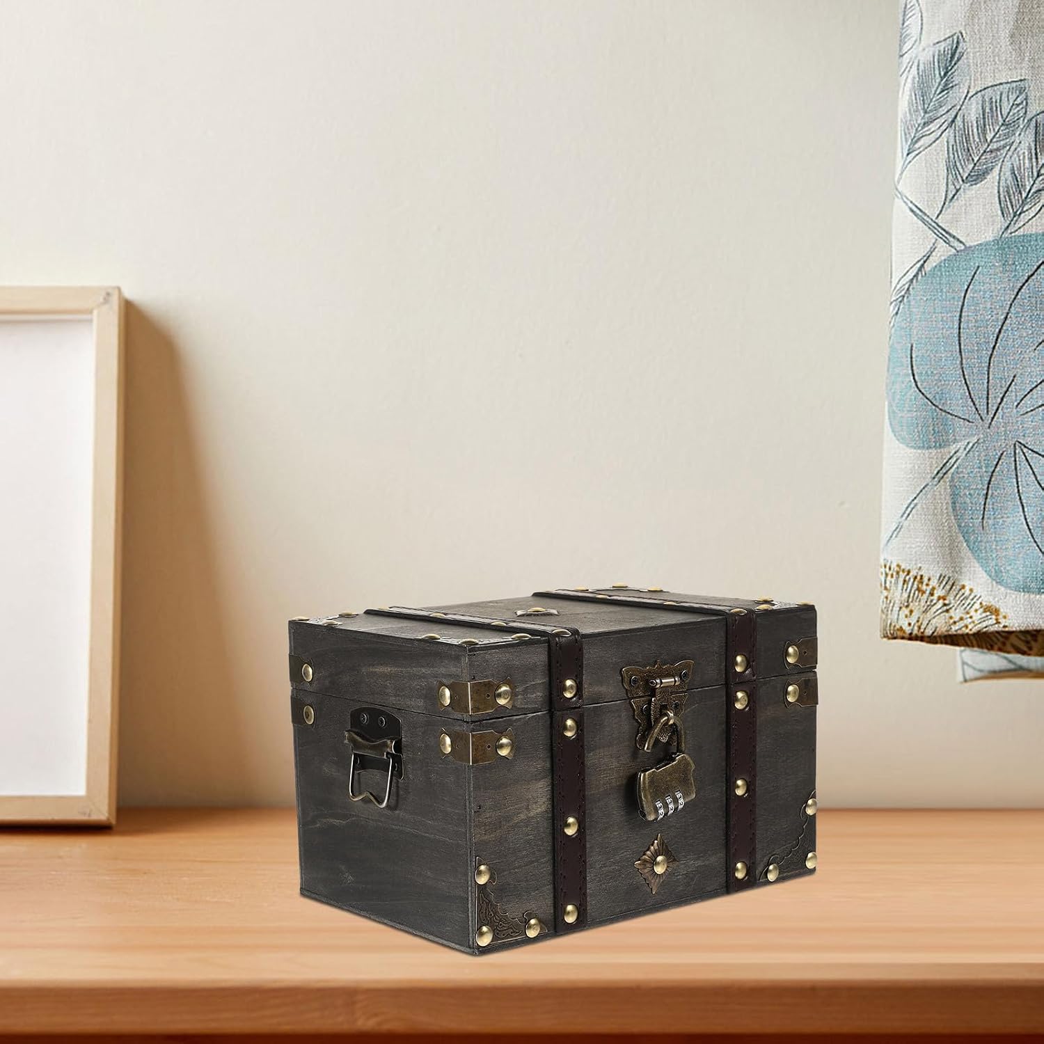 Lockable Wooden Pirate Treasure Jewelry Storage Chest