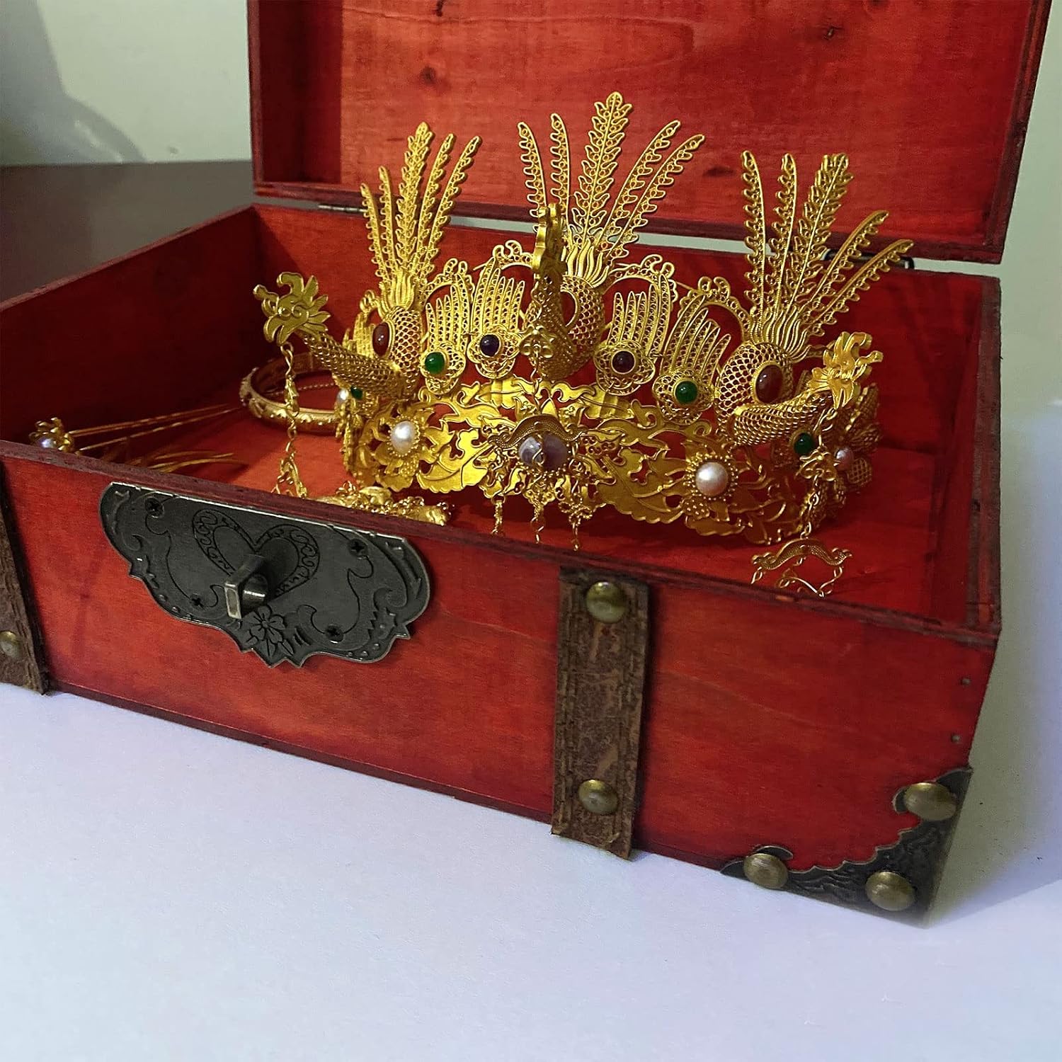 Red Vintage Lockable Wooden Jewelry Treasure Chest
